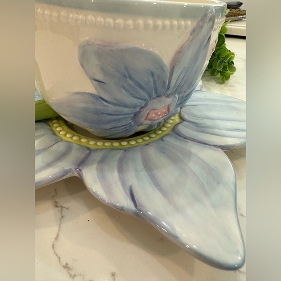 🎄Bella Casa by Ganz large tea cup set flower  blue cup and saucer ceramic - Picture 2 of 8